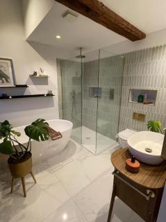Unique City Townhouse - Quirky Free Standing Bath - Birmingham - 6