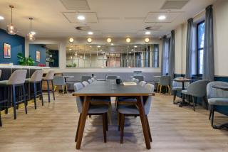 For Students Only - Student Castle Reading - 9