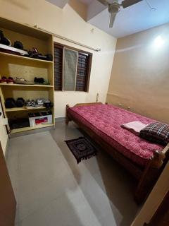 Cozy home with amenities - Bangalore - 2
