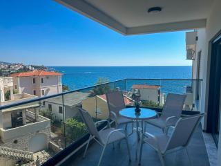 Seastone Apartments - Dobra Voda - 0