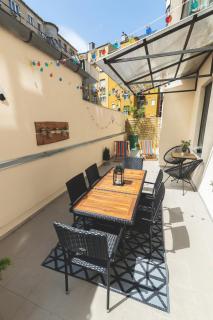 Urban Sun Terrace Oasis at Deak Ferenc Square - 2