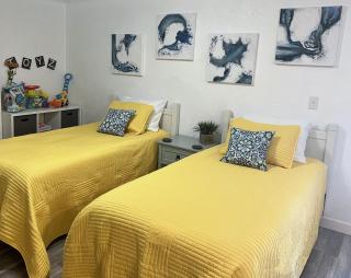Private Lower Level Suite in Home-Sep Entrance! - Freeport - 7