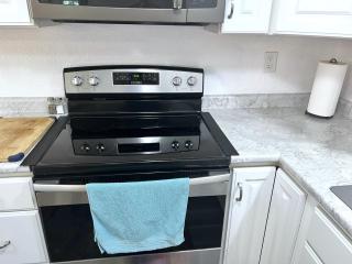 Private Lower Level Suite in Home-Sep Entrance! - Freeport - 1