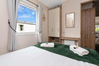 42 Frederick Street-Vacant Nests - - 6