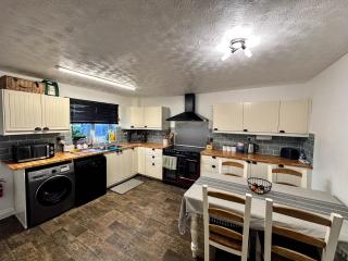 Spacious Guest Room in Basildon, Essex - Pitsea - 2