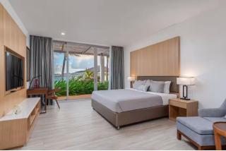 Exceeded our expectations with an incredible view and every detail inside - Frigate Bay - 3