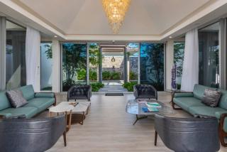 Exceeded our expectations with an incredible view and every detail inside - Frigate Bay - 0