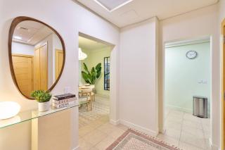 Breathtaking 1BR Sea-View Palm Apt Beach & Pool - 8