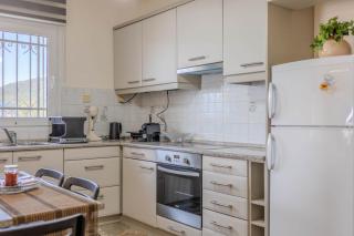 Helen's Seaview - Aliveri - 9
