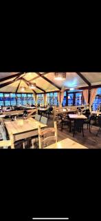 7 Lakes Retreat - Crowle - 9