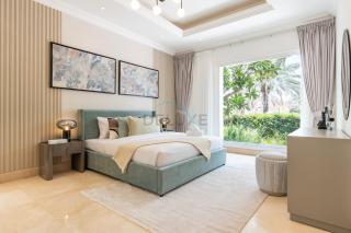 Luxurious Villa with Private Pool, Game Lounge and Minutes from Dubai Marina and JBR Beach, Emirates Hills by Deluxe Holiday Homes - 1