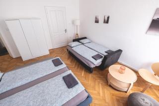 Sunlit Modern Retreat in the Heart of Budapest - 7