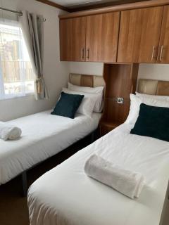 Number 28 Dornoch Firth Caravan Park - Dornoch - 3