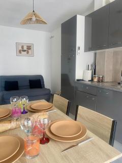 Appartement climatisé côté port - 1