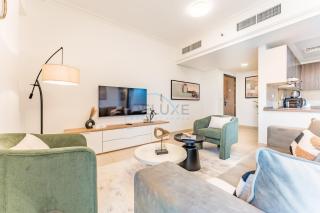 Few Metres Walk to Metro, Minutes Drive from Ibn Battuta Mall, Victoria Residency, Al Furjan by Deluxe Holiday Homes - 1