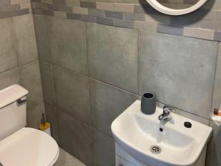 Augustine Avenue Guest House - - 2