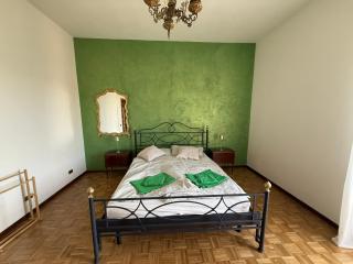 Cozy Green Room in Old Factory - Monte Molino - 0