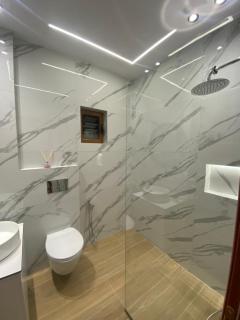 Seaside and mountain view apartment - Saranda - 2
