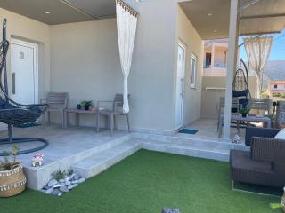 Sea View Apts & Suites by Pachiplex - 9