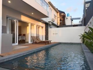 Three Bedrooms Villa with Pool & Rice Field View - Munggu - 4