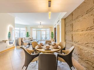 Chic 4br Apt Pool Palm Beach Club Dubai - 8