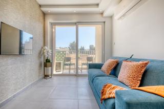 Stylish 1 Bedroom Central St Julians Sleeps 4 - 3