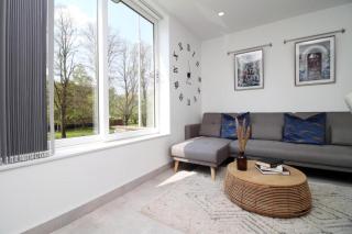 3 Bdr Apartment Spacious & Central Free Wifi - Cardiff - 9