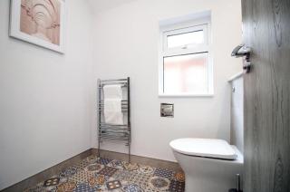 3 Bdr Apartment Spacious & Central Free Wifi - Cardiff - 3