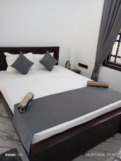 Akash Premium Hotel - Nilaveli - 2
