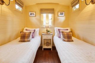 Host & Stay - Guards Van - Wooler - 5