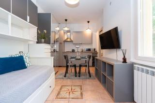 Le Petite Studio-Interno cortile di charme - Turin - 3