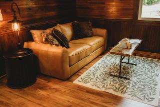 Corton Lodge on the Elk River - - 6