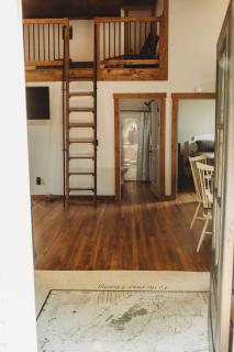 Corton Lodge on the Elk River - - 5