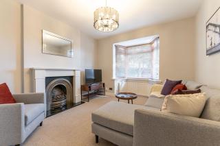 Large Home near Edgbaston Stadium, UOB & QE hospital sleeps 6 - Birmingham - 3