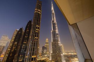 Downtown Dubai, Burj Khalifa View, Steps From Dubai Mall, Infinity Pool - 0