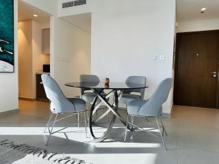 Homelike Charm High-End Furnished and Luxurious - 4