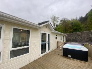 C02 - The Monaco with Hot tub - Bethesda - 6