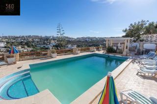 Huge Villa with Pool, BBQ and Spectacular Views by 360 Estates - 1