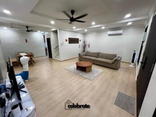 Celebrate HomeStay Taman Sri Kluang - Keluang - 9
