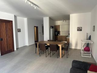 Modern and Stylish 3-Bedroom Flat in L-Imsida - 5