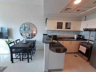 Elegant 1BDR for Business Travelers and Families in the Heart of Reem Island - Abu Dhabi - 3