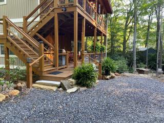 Beech Creek Cabin, lower unit, Black Mountain - 5