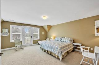 Spacious 7 Bed Retreat with Game Room, Deck, Yard, Half a Block from Ocean, Host Up to 22 Across 16 Beds, Gas Fireplace, Gas Grill, Ample Parking, Walk to Menauhant Beach, 24 Hr Hospitality - 2