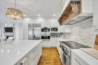 Stay 1 Block from Ocean at 7-Bed Retreat with Yard, Deck and Game Room, Host Up to 22 Across 16 Beds, Gas Fireplace, Gas Grill, Ample Parking, Walk to Menauhant Beach, Perfect for Family Getaway, 24 Hr Hospitality - 8