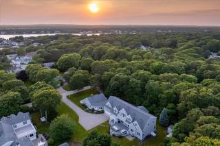 Luxurious 7-Bedroom Home in Falmouth - 0