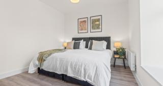 1BR Town Center Apartments, Fully Equipped with Modern Ammenities, mins walk from Train Station, University, Hospital, Restaurants, Contractors - Northampton - 8
