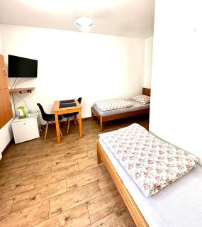 Pokoje Gościnne Złoty Potok Jura Krakowsko Częstochowska Dom w zaciszu podwórka - Potok Złoty - 1