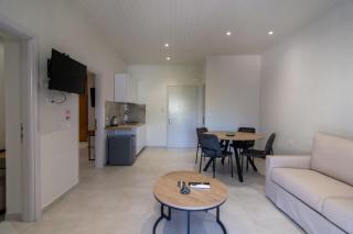 Perdika's Nest - 6