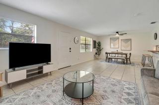 8 min to Kings Bay sleeps 6! Boat parking! - 7