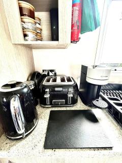 Newquay Seaside Lodge Retreat with Hot Tub - Newquay - 5